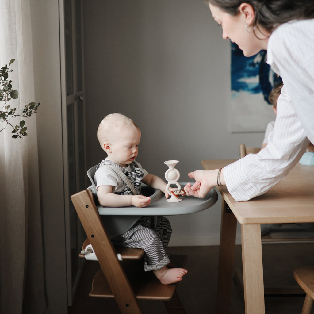 Mushie - HexaPop Suction Toy - Shifting Sand