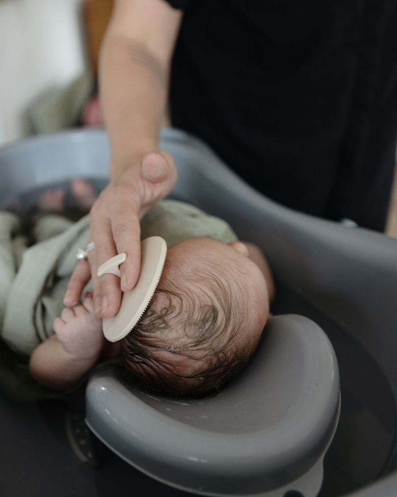 Mushie - Cradle Cap Brush