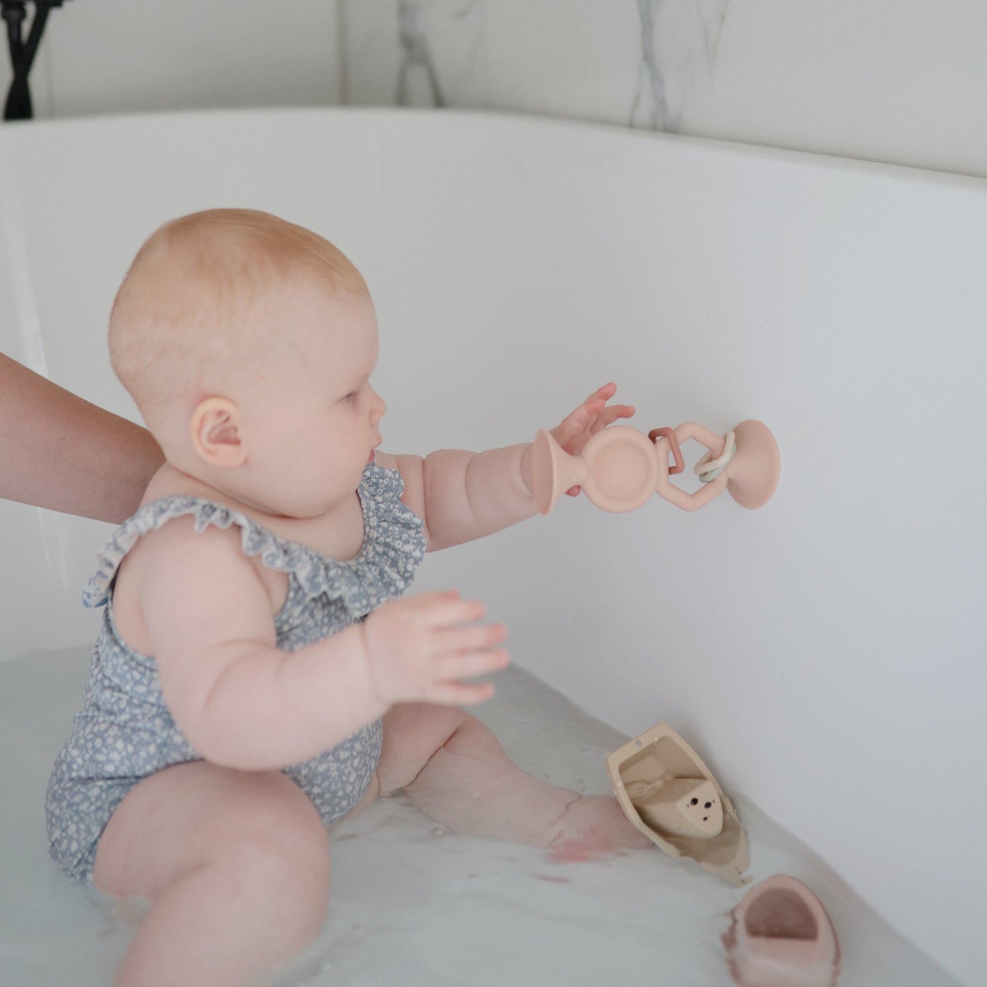 Mushie - HexaPop Suction Toy - Blush