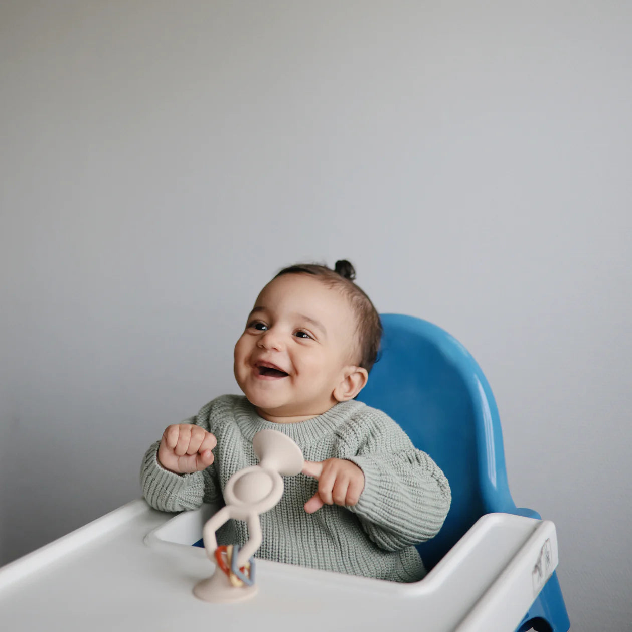 Mushie - HexaPop Suction Toy - Blush